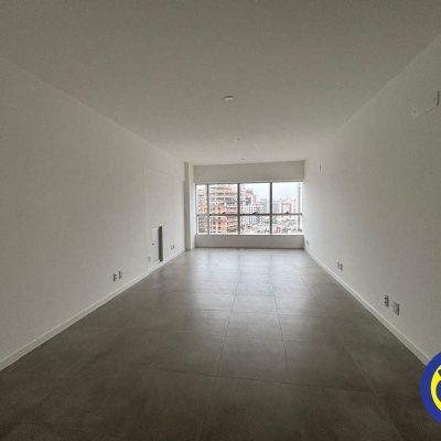 Salas/Conjuntos com 41m², 1 garagem, no bairro Balneário em Florianópolis