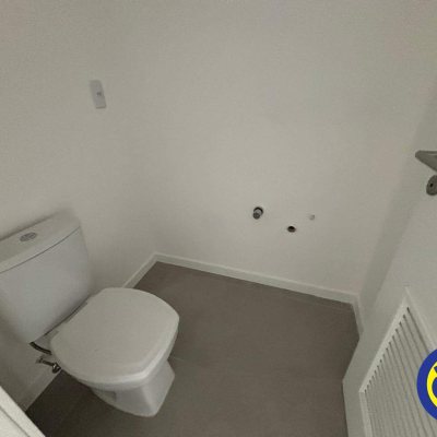 Salas/Conjuntos com 41m², 1 garagem, no bairro Balneário em Florianópolis