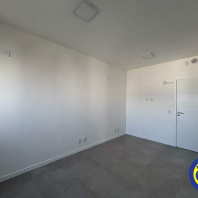 Salas/Conjuntos com 24m², 1 garagem, no bairro Balneário em Florianópolis