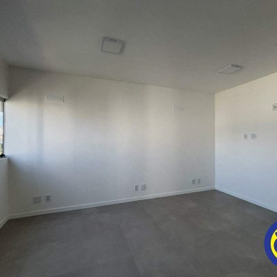 Salas/Conjuntos com 24m², 1 garagem, no bairro Balneário em Florianópolis
