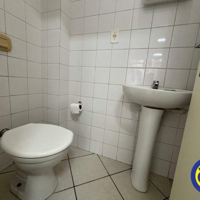 Salas/Conjuntos com 37m², no bairro Centro em Florianópolis