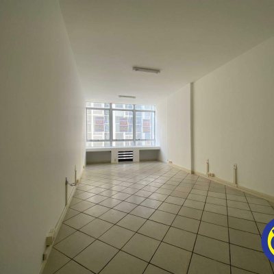 Salas/Conjuntos com 37m², no bairro Centro em Florianópolis