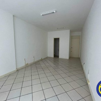 Salas/Conjuntos com 37m², no bairro Centro em Florianópolis