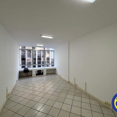 Salas/Conjuntos com 37m², no bairro Centro em Florianópolis