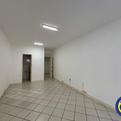Salas/Conjuntos com 37m², no bairro Centro em Florianópolis