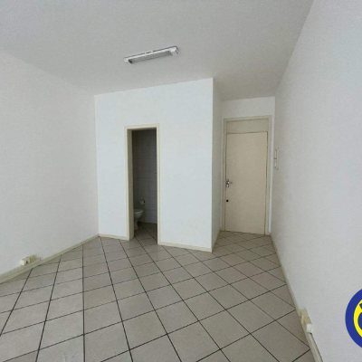 Salas/Conjuntos com 37m², no bairro Centro em Florianópolis