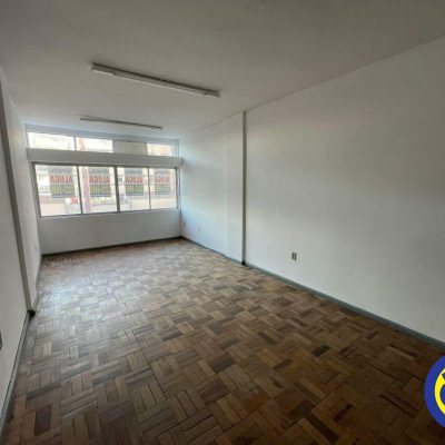 Salas/Conjuntos com 35m², no bairro Centro em Florianópolis