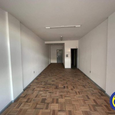 Salas/Conjuntos com 35m², no bairro Centro em Florianópolis