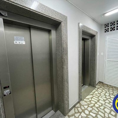 Salas/Conjuntos com 35m², no bairro Centro em Florianópolis