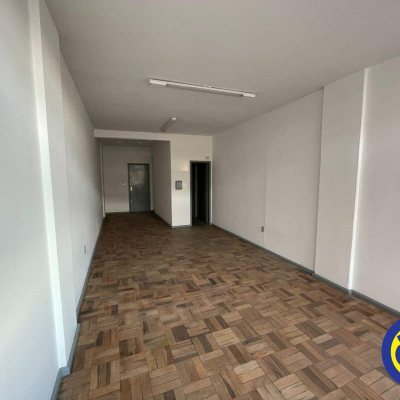 Salas/Conjuntos com 35m², no bairro Centro em Florianópolis