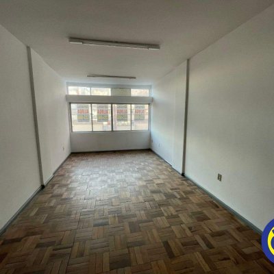 Salas/Conjuntos com 35m², no bairro Centro em Florianópolis