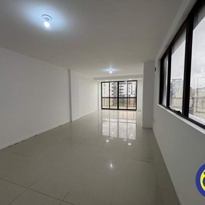 Salas/Conjuntos com 96m², 2 garagens, no bairro Centro em Florianópolis