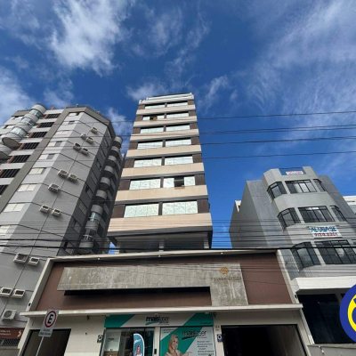 Salas/Conjuntos com 96m², 2 garagens, no bairro Centro em Florianópolis