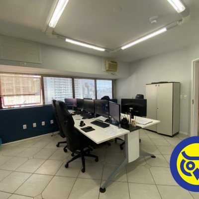 Salas/Conjuntos com 90m², 1 garagem, no bairro Centro em Florianópolis