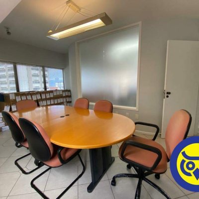 Salas/Conjuntos com 90m², 1 garagem, no bairro Centro em Florianópolis