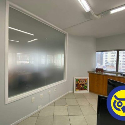 Salas/Conjuntos com 90m², 1 garagem, no bairro Centro em Florianópolis