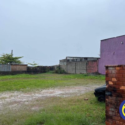 Galpão com 350m², no bairro Serraria em São José