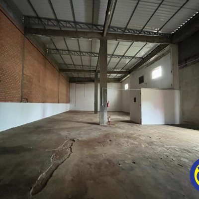 Galpão com 350m², no bairro Serraria em São José
