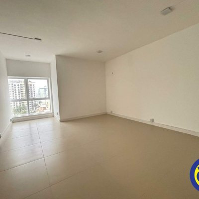 Salas/Conjuntos com 34m², 1 garagem, no bairro Estreito em Florianópolis