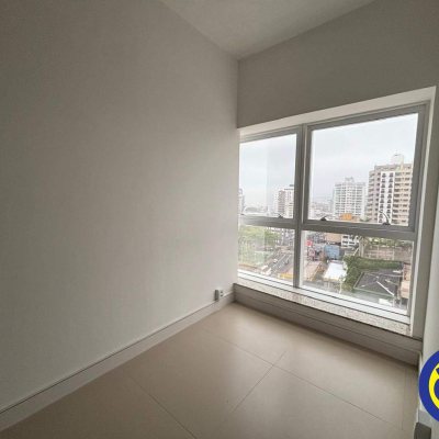 Salas/Conjuntos com 34m², 1 garagem, no bairro Estreito em Florianópolis