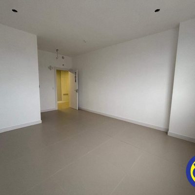 Salas/Conjuntos com 25m², 1 garagem, no bairro Estreito em Florianópolis