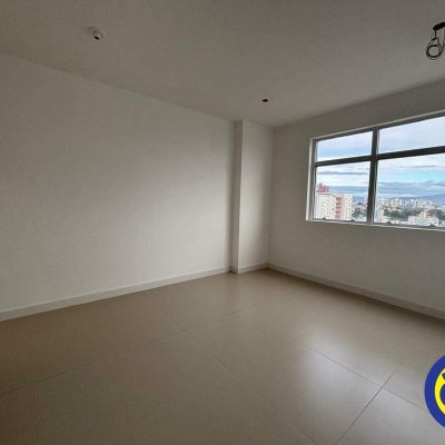 Salas/Conjuntos com 25m², 1 garagem, no bairro Estreito em Florianópolis