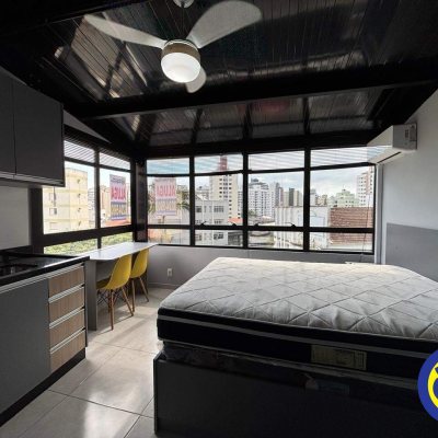 Apartamento com 21m², 1 quarto, no bairro Centro em Florianópolis