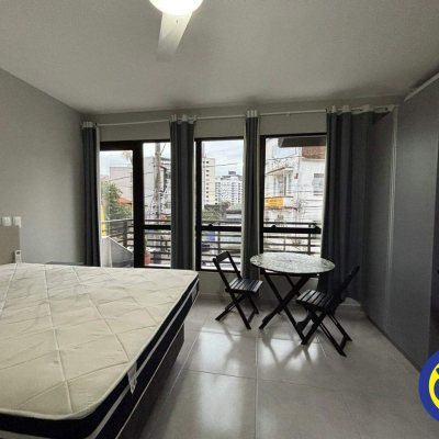 Apartamento com 21m², 1 quarto, no bairro Centro em Florianópolis
