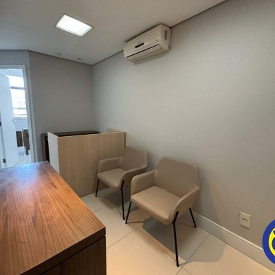 Salas/Conjuntos com 38m², no bairro Centro em Florianópolis