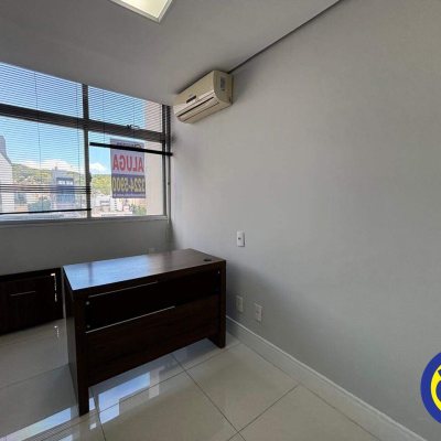 Salas/Conjuntos com 38m², no bairro Centro em Florianópolis