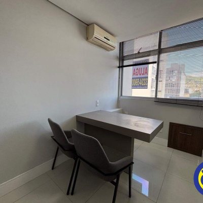 Salas/Conjuntos com 38m², no bairro Centro em Florianópolis