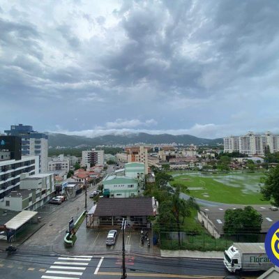 Salas/Conjuntos com 570m², no bairro Trindade em Florianópolis