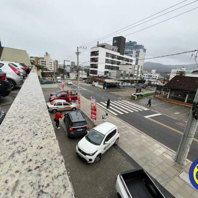 Salas/Conjuntos com 570m², no bairro Trindade em Florianópolis