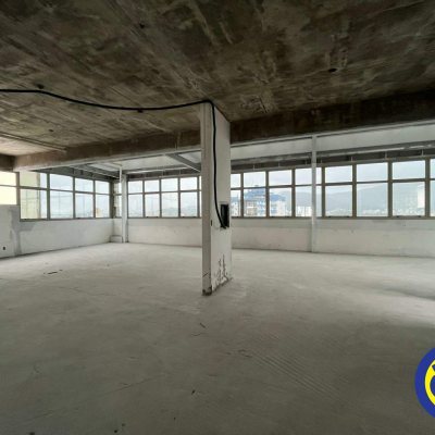 Ponto Comercial com 352m², no bairro Trindade em Florianópolis