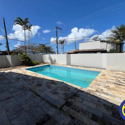 Casa com 365m², 7 quartos, 2 suítes, 2 garagens, no bairro Itaguaçu em Florianópolis