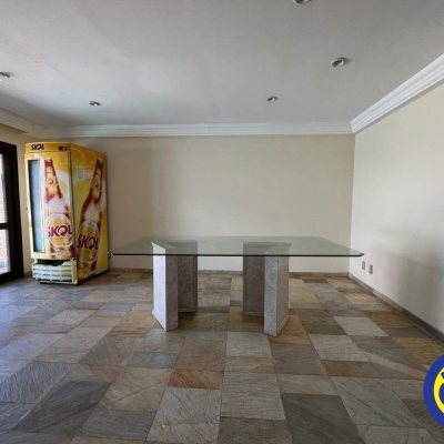 Casa com 365m², 7 quartos, 2 suítes, 2 garagens, no bairro Itaguaçu em Florianópolis