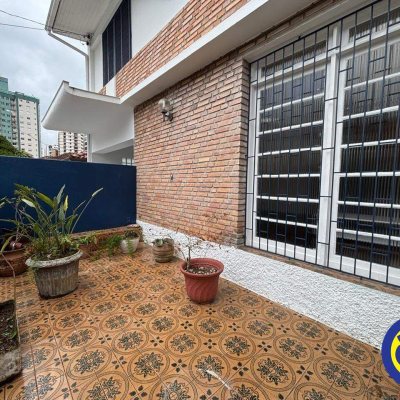 Casa com 86m², 4 quartos, no bairro Centro em Florianópolis