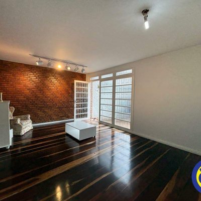 Casa com 86m², 4 quartos, no bairro Centro em Florianópolis