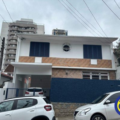 Casa com 86m², 4 quartos, no bairro Centro em Florianópolis