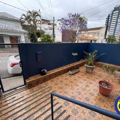 Casa com 86m², 4 quartos, no bairro Centro em Florianópolis