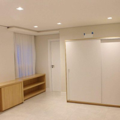 Apartamento com 33m², 1 quarto, 1 garagem, no bairro Pantanal em Florianópolis