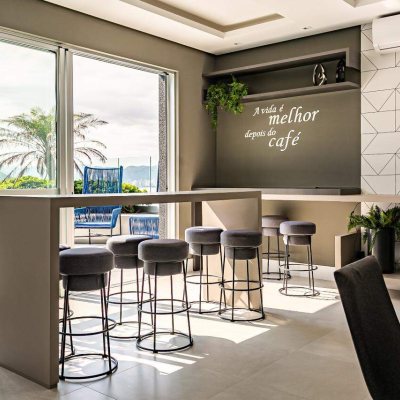 Salas/Conjuntos com 29m², no bairro Balneário em Florianópolis