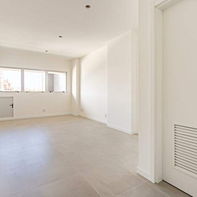 Salas/Conjuntos com 29m², no bairro Balneário em Florianópolis