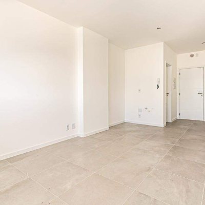 Salas/Conjuntos com 29m², no bairro Balneário em Florianópolis