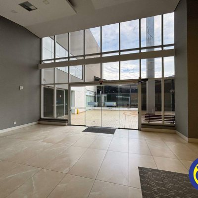 Sala com 33m², 1 garagem, no bairro Canto em Florianópolis