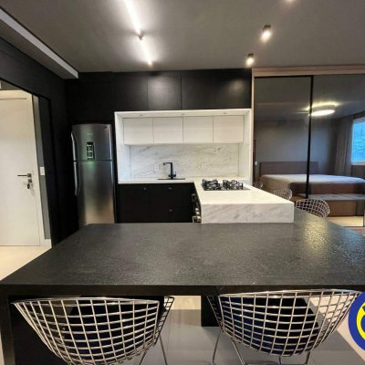 Apartamento com 45m², 1 quarto, 1 garagem, no bairro Centro em Florianópolis