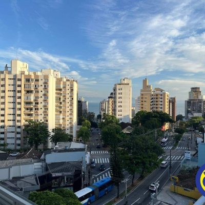 Apartamento com 45m², 1 quarto, 1 garagem, no bairro Centro em Florianópolis