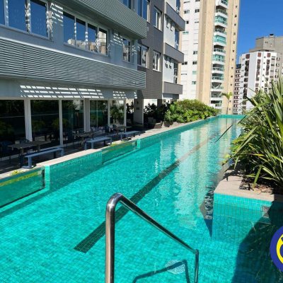 Apartamento com 45m², 1 quarto, 1 garagem, no bairro Centro em Florianópolis