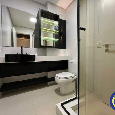 Apartamento com 45m², 1 quarto, 1 garagem, no bairro Centro em Florianópolis