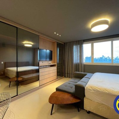 Apartamento com 45m², 1 quarto, 1 garagem, no bairro Centro em Florianópolis